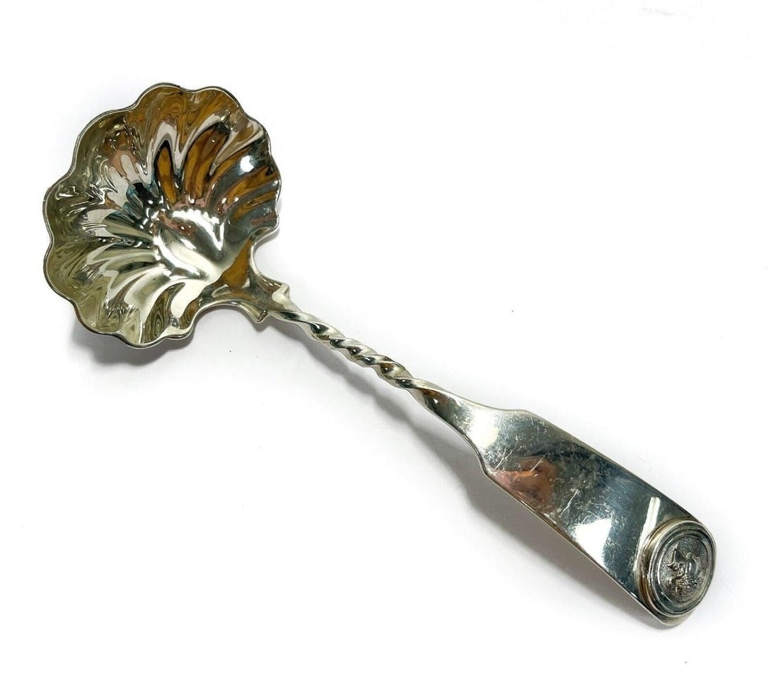 Gorham Sterling Silver Medallion Scalloped Bowl Cream Ladle, Late 19th Century (1 of 4)