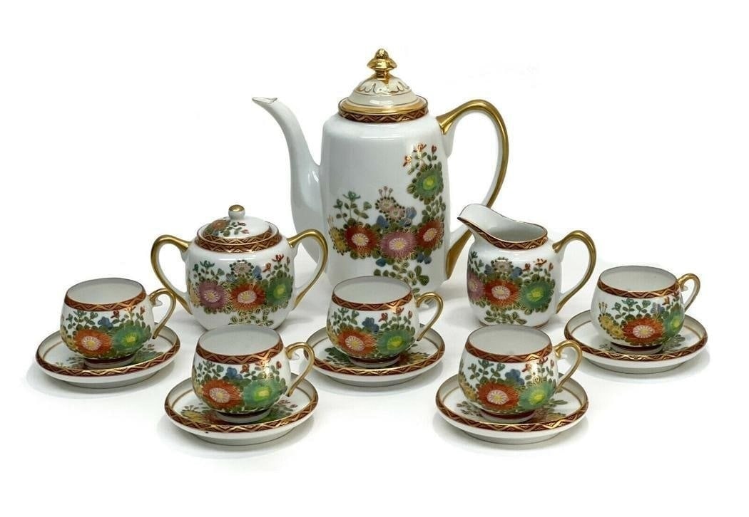 Japanese Porcelain Tea Set for 5, 2nd Half 20th Century. Hand Painted Flowers (1 of 7)