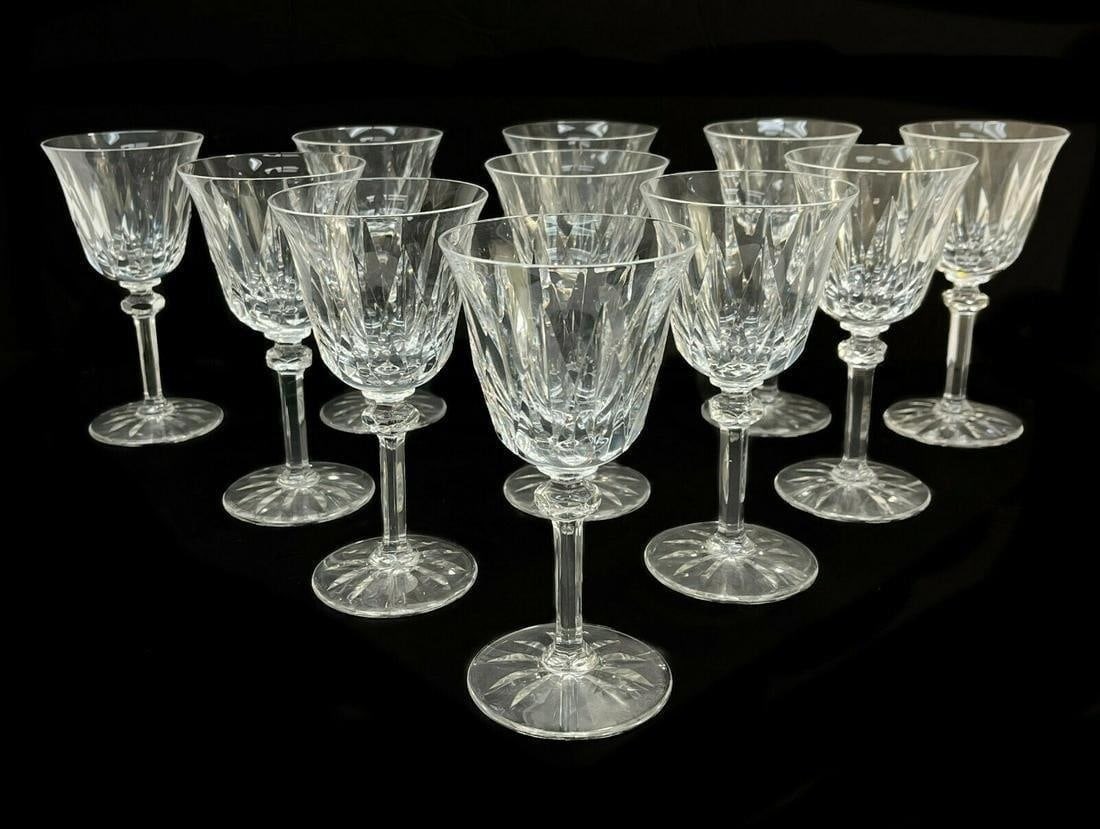 11 St. Louis France Glass Wine Goblets in Provence: 11 St. Louis France glass wine goblets in Provence. Cut vertical design on the bowl with a knob stem. Acid etched St. Louis mark to the underside. Weight Approx., 6 lbs Measures Approx., 3.425 inches