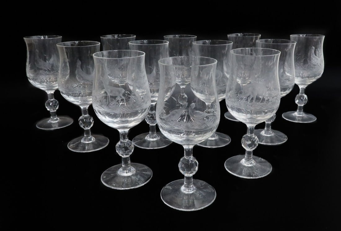 12 German Kaspar Bleikristall Copper Engraved Glass Red Wine Goblets, circa 1940: 12 German Kaspar Bleikristall Mundgeblasen Handgesch copper wheel engraved glass red wine goblets, circa 1940. Copper wheel engraved American wildlife scenes to center. Weight Approx., 8 lbs Measures