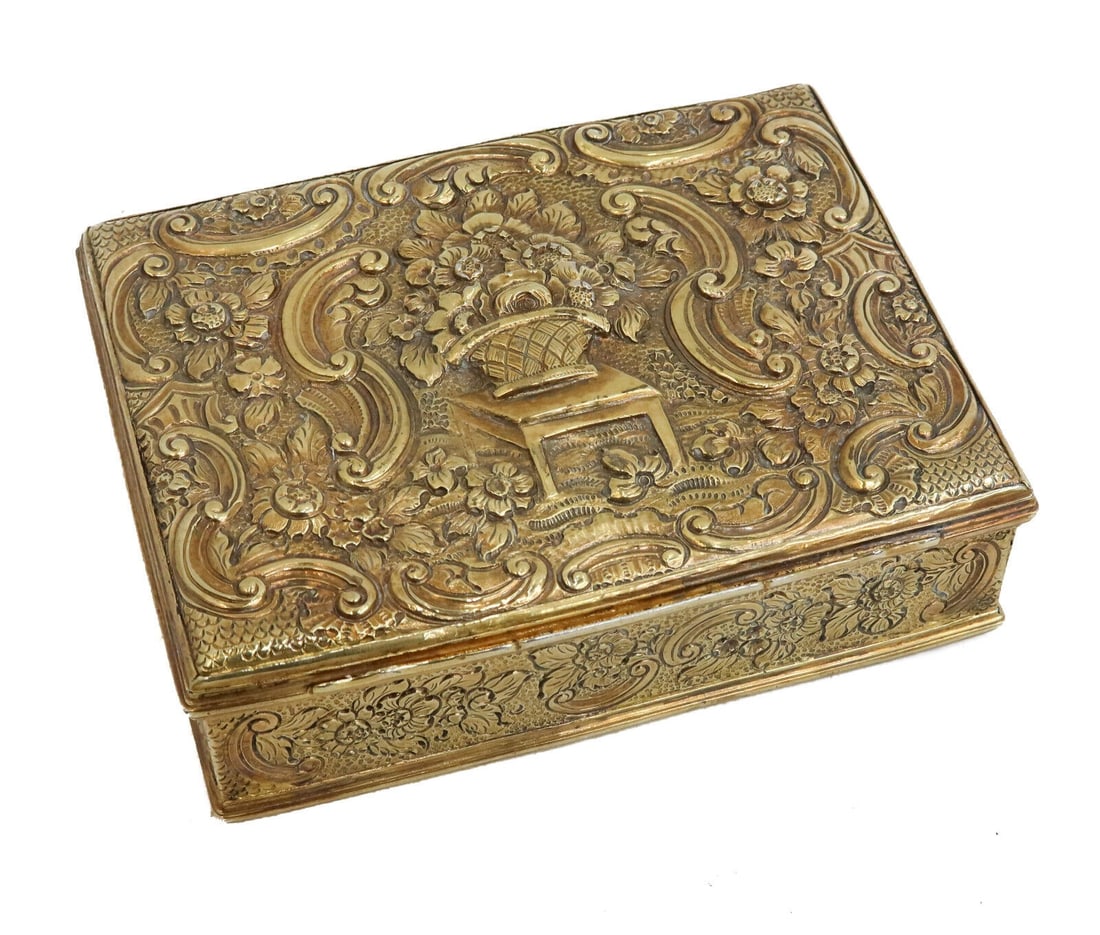 Ebenezer Coker George II London Gilt Sterling Silver Table Box 1757 Florals (1 of 8)