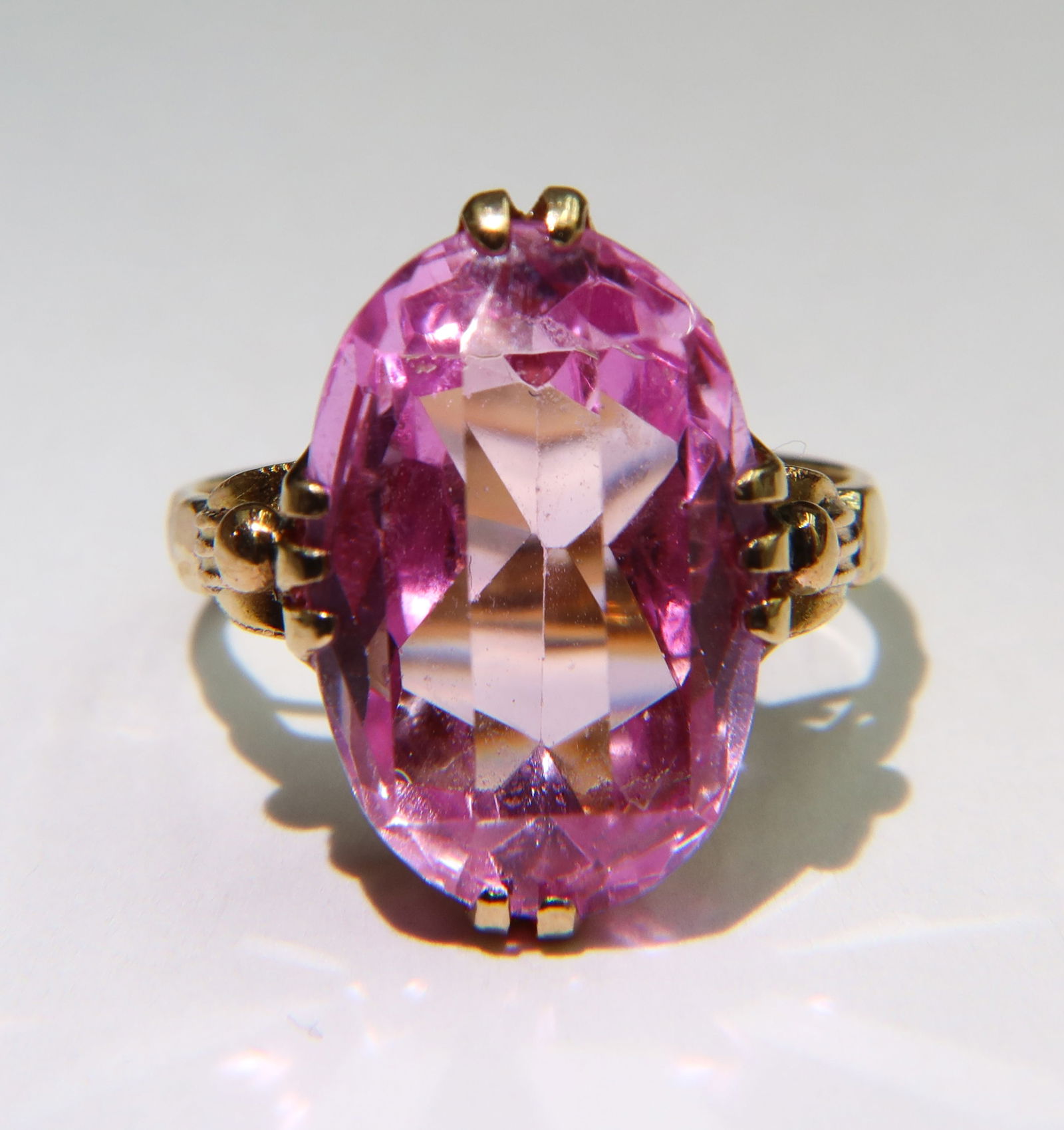 18k Yellow Gold Pink Sapphire Ring Size 4.5 (1 of 6)