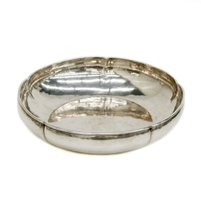 The Kalo Shop Hand Hammered Sterling Silver Scalloped 8.5 inch Bowl circa 1940