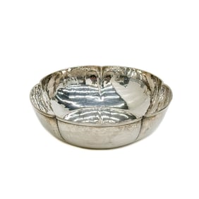 The Kalo Shop Hand Hammered Sterling Silver Scalloped 7 inch Bowl circa 1940