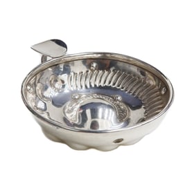 French 950 Silver Tastevin, Ribbed and Thumbprint Design, circa 1900