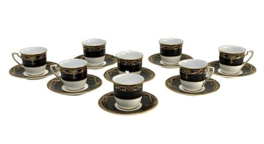 8 Royal Worcester Porcelain cup and Saucers, circa 1900
