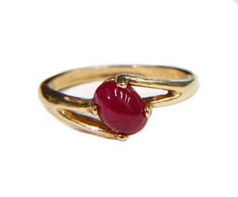 14k Yellow Gold and Ruby Ring, Size 6.5