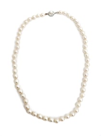 14k White Gold and Cultured Pearl Necklace