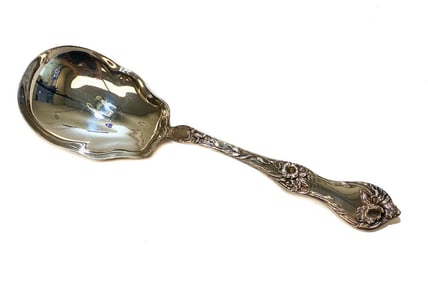 Reed & Barton Sterling Silver Serving Spoon in Les Cinq Fleurs, circa 1900