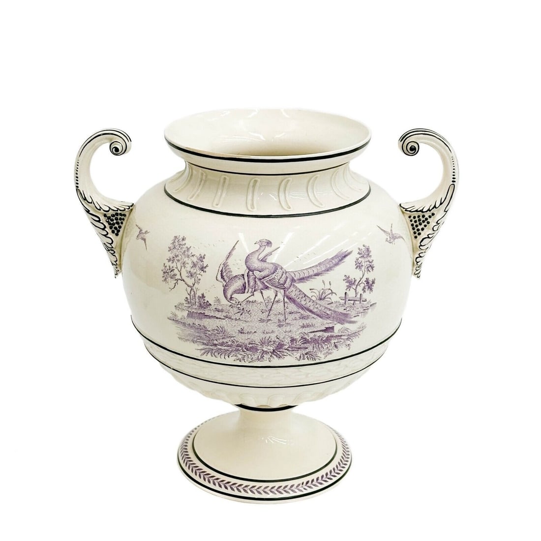 Wedgwood England Queensware Handled Porcelain Vase Liverpool Birds Auction