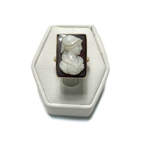 Yellow Gold Carved Hardstone Cameo Ring. Size 3.5