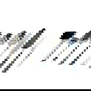 8pc Allan Adler Sterling Silver Dessert Serving Pieces in Starlit Hand Hammered: 8 piece Allan Adler Sterling Silver Serving Pieces in the Starlit pattern. Includes 3 large serving spoons, sauce ladle, serrated knife, 2 pastry servers, pastry tongs. Hand hammered finish to the han