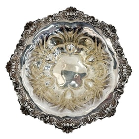 Meriden Brittania Co American Sterling Silver Repousse Floral 10.75 in Bowl