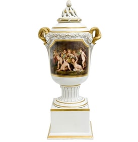 Rosenthal Selb Bavaria Large Painted Porcelain Lidded Urn After Rubens Garland