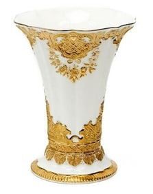 Meissen Germany Ornate Gilt Porcelain 8.6 inch Vase c. 1930