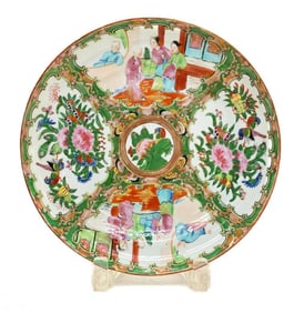 Chinese Canton Famille Rose Porcelain Quatrefoil Plate, circa 1850