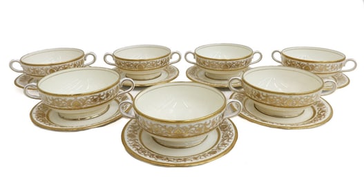 7 Aynsley Porcelain Bouillon Bowls & Underplates circa 1900 Gilt Leaves Foliate