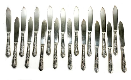 18 Robert & Belk Sheffield  Silverplate Dinner Knives