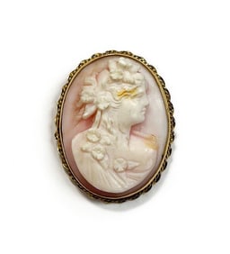 14k Yellow Hand Carved Cameo Brooch