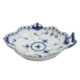 Royal Copenhagen Denmark Blue Fluted Full Lace Leaf Form Dish circa 1820
