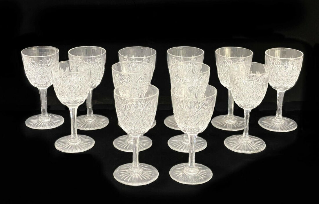 12 Thomas Webb Wellington Cut Crystal Cordial Glasses: 12 Thomas Webb Wellington cut crystal cordial glasses. Cut fan and star design with a star to the underside. Webb mark to underside of two glasses. Weight Approx., 2.5 lbs Measures Approx., 2 inches d