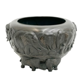Genryusai Seiya Bronze Okimono Elephant Planter Bowl late 19th Century