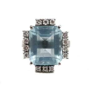 14k White Gold Aquamarine and Diamond Ring, Size 5.5
