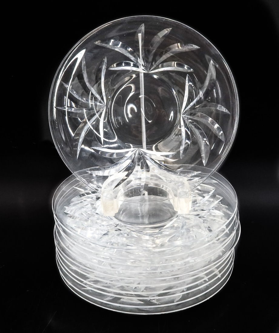 11 Steuben Art Glass Dessert Plates in Leaves Signed: 11 Steuben art glass dessert plates in Leaves, Signed. Etched leaves throughout body. Marked "S" to underside of one. Weight: Approx. 10 lbs Measurements: Approx. 8.5 inches diameter Domestic Shipping