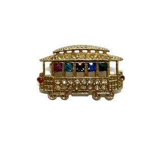 10k YellowGold Gemstone Trolley Brooch