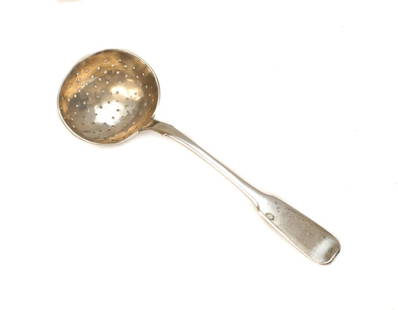 Mikhail Mikhailovich Russian 84 Silver Tea Strainer: Mikhail Mikhailovich Russian 84 silver tea strainer, circa 1880. Gold wash to the bowl of the strainer. Hallmarks to the verso of the handle. Weight: Approx. 1.05ozt Measurements:., 6 inches length D