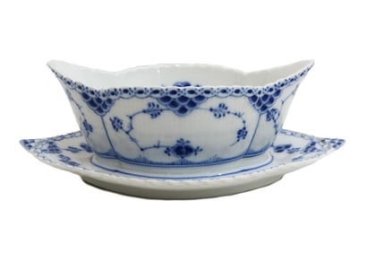 Royal Copenhagen Denmark Porcelain Fluted Full Lace Gravy Boat #1105 1962