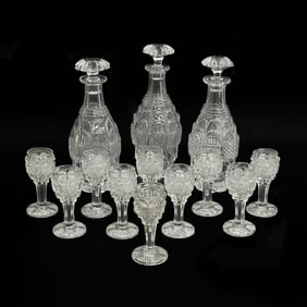 Baccarat Cut Glass Diamond et Feuilles Set 3 Decanters 10 Cordials c1850