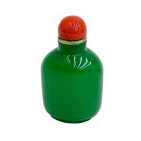 Chinese Green Glass Snuff Bottle 19th century
