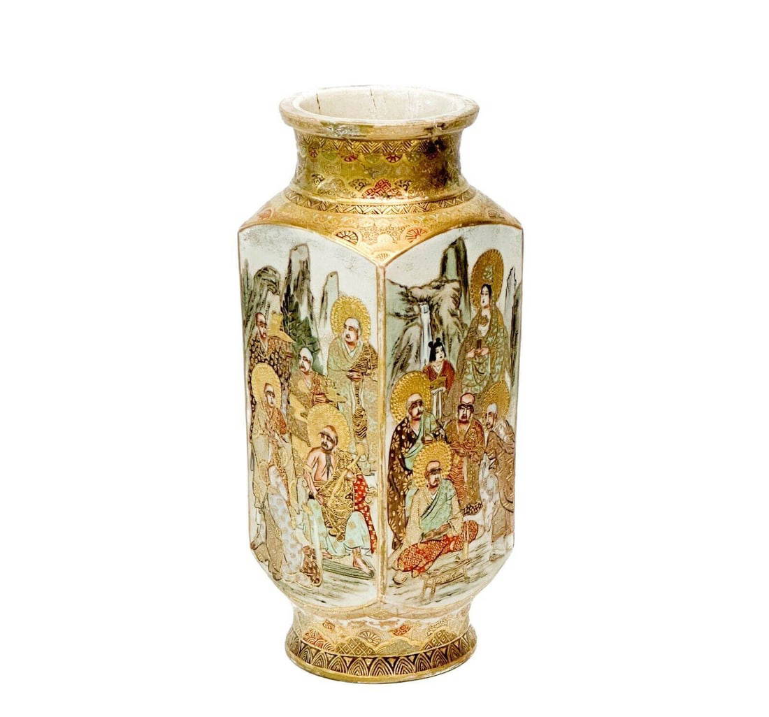 Japanese Itsuzan Satsuma Hand Painted Porcelain 9 inch Vase Meiji Period