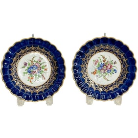 Pair Royal Worcester Dr Wall Period Hand Painted Porcelain Plates circa 1780