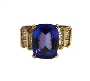 14k Yellow Gold Blue Tanzanite and Diamond Ring Size 5