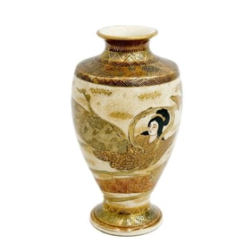 Japanese Satsuma Hand Painted Porcelain Vase Meiji period