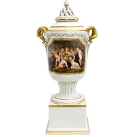 Rosenthal Selb Bavaria Large Painted Porcelain Lidded Urn After Rubens Garland