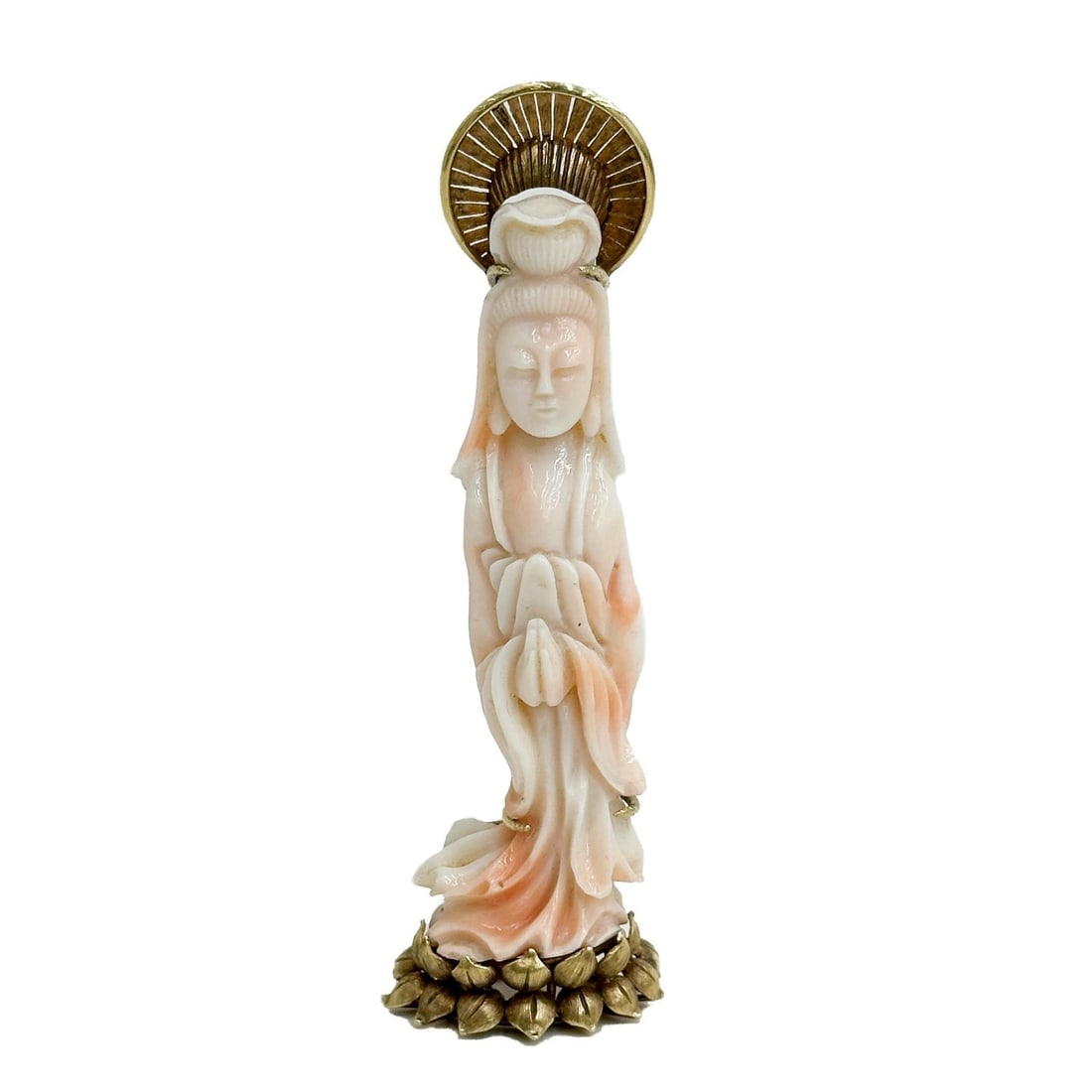 14k Gold HK Hand Carved Coral Figural Guanyin Brooch Pin: Hand Carved Coral Figural Guanyin 14k Gold Brooch Pin. Depicts the figure of Guanyin with 14k yellow gold mounts. Marked 14k HK. Weight: Approx. 36 grams Measurements: Approx. 1.25 inches x .75 inch x