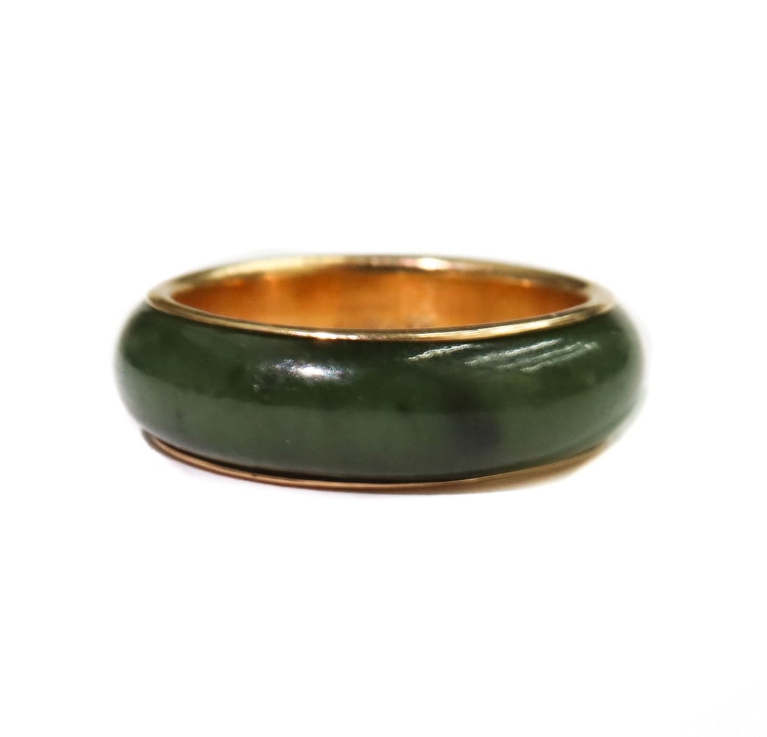 14k Yellow Gold and Spinach Jade Ring Size 8 (1 of 6)