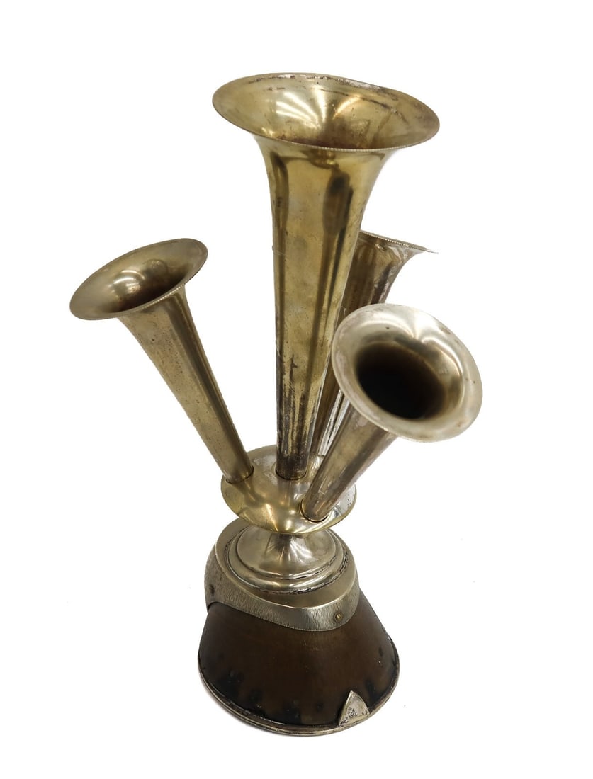 American Gilt Silverplate Horseshoe Hoof Trumpet Epergne circa 1900 (1 of 7)