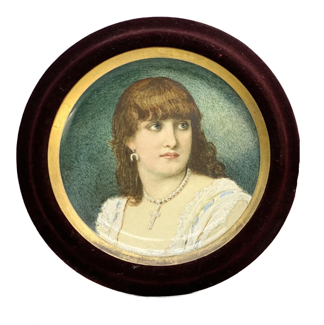 Minton Porcelain Portrait Charger Beauty William Coleman: Minton England porcelain large portrait charger of a Beauty, 1878. The portrait depicts a period era beauty with bangs. Raised painted accents to the ruffled areas of the dress, the necklace, and earr