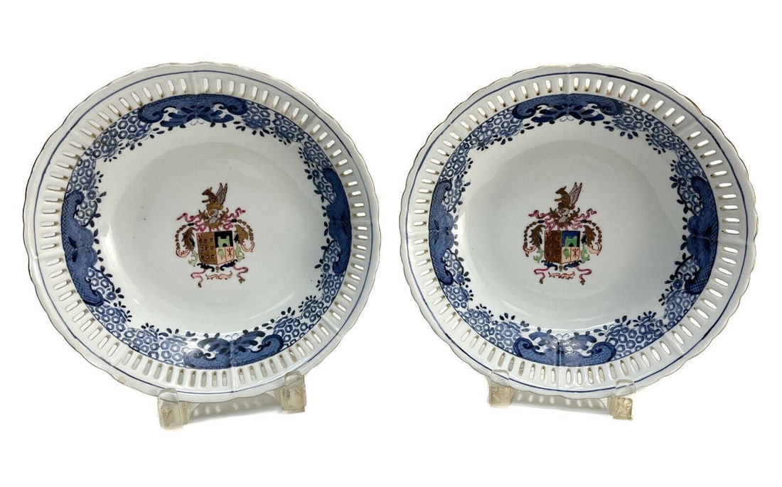 Pair Chinese Export Style Porcelain Reticulated Bowls, 1st Half 20th Century (1 of 5)