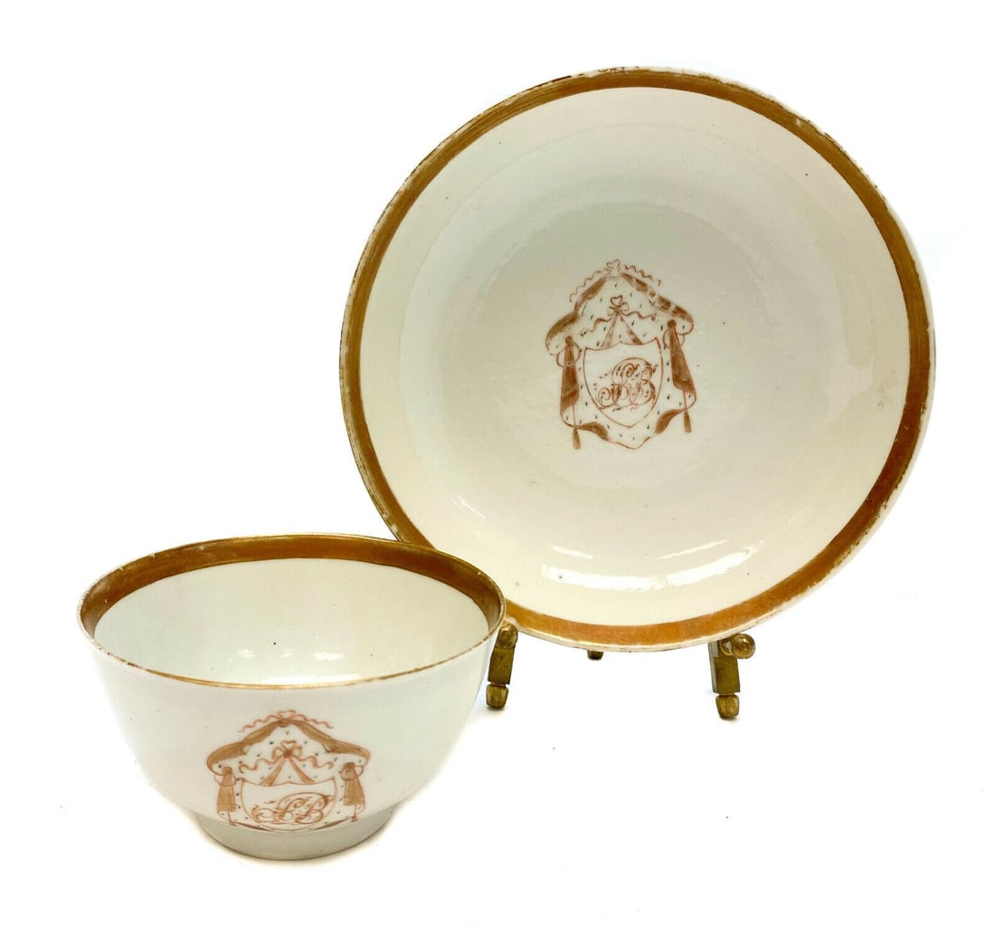 Chinese Export Porcelain Cup & Saucer, Armorial Crest "BB", circa 1820: Chinese Export porcelain cup & saucer, Armorial Crest "BB", circa 1820. Gilt with an armorial crest and "BB" monogram to the center. Weight: Approx. 1.5 lbs Measurements: Approx. Cup: 3.5 inches diame