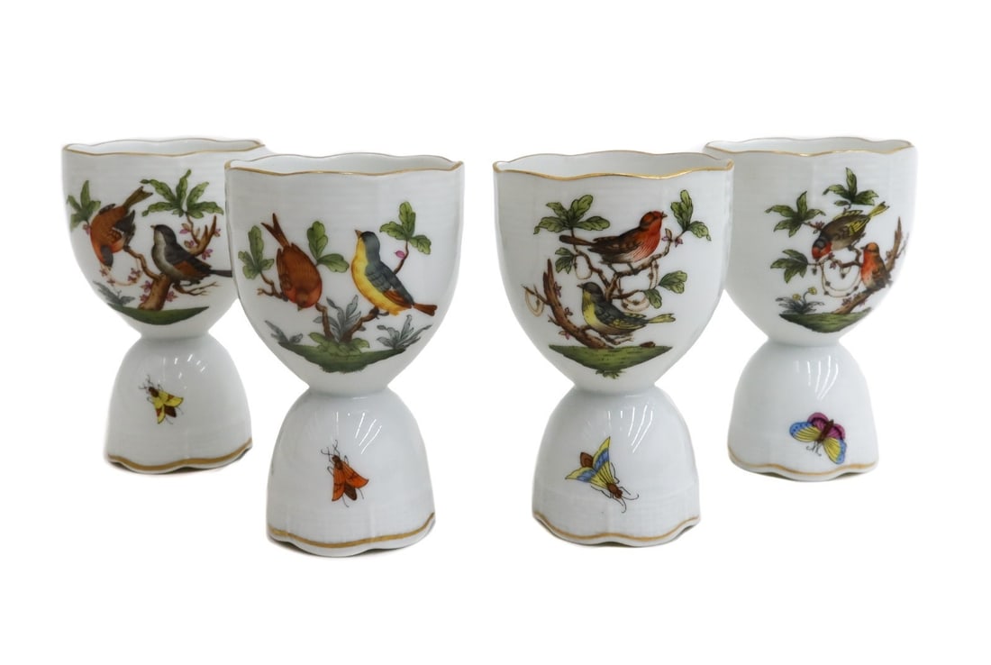 4 Herend Hungary Rothschild Birds Hand Painted Porcelain Double Egg Cups: 4 Herend Hungary Rothschild Birds Hand Painted Porcelain Double Egg Cups. A white ground with hand painted scenes of birds in trees, basketweave decoration to the edge. Underside with Herend Hungary m
