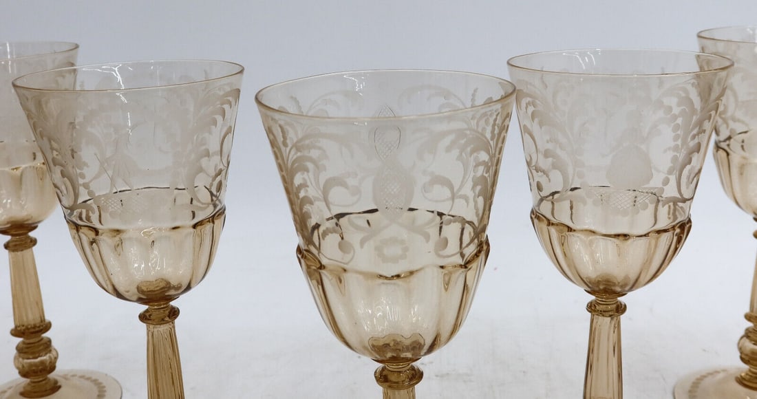 5 Venetian Amber Cut Glass Engraved Blown Wine Goblets circa 1940 - 4