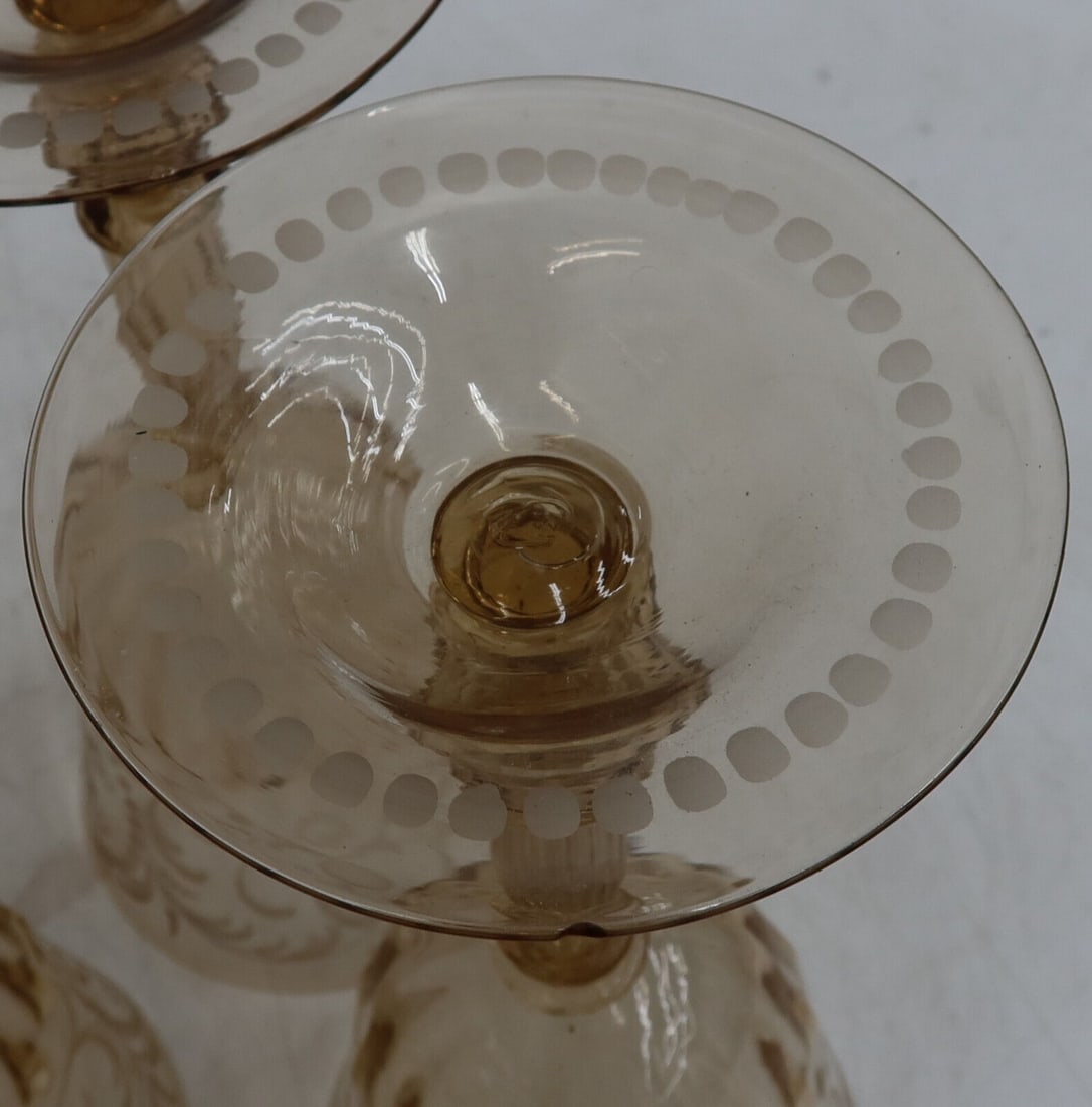 5 Venetian Amber Cut Glass Engraved Blown Wine Goblets circa 1940 - 7