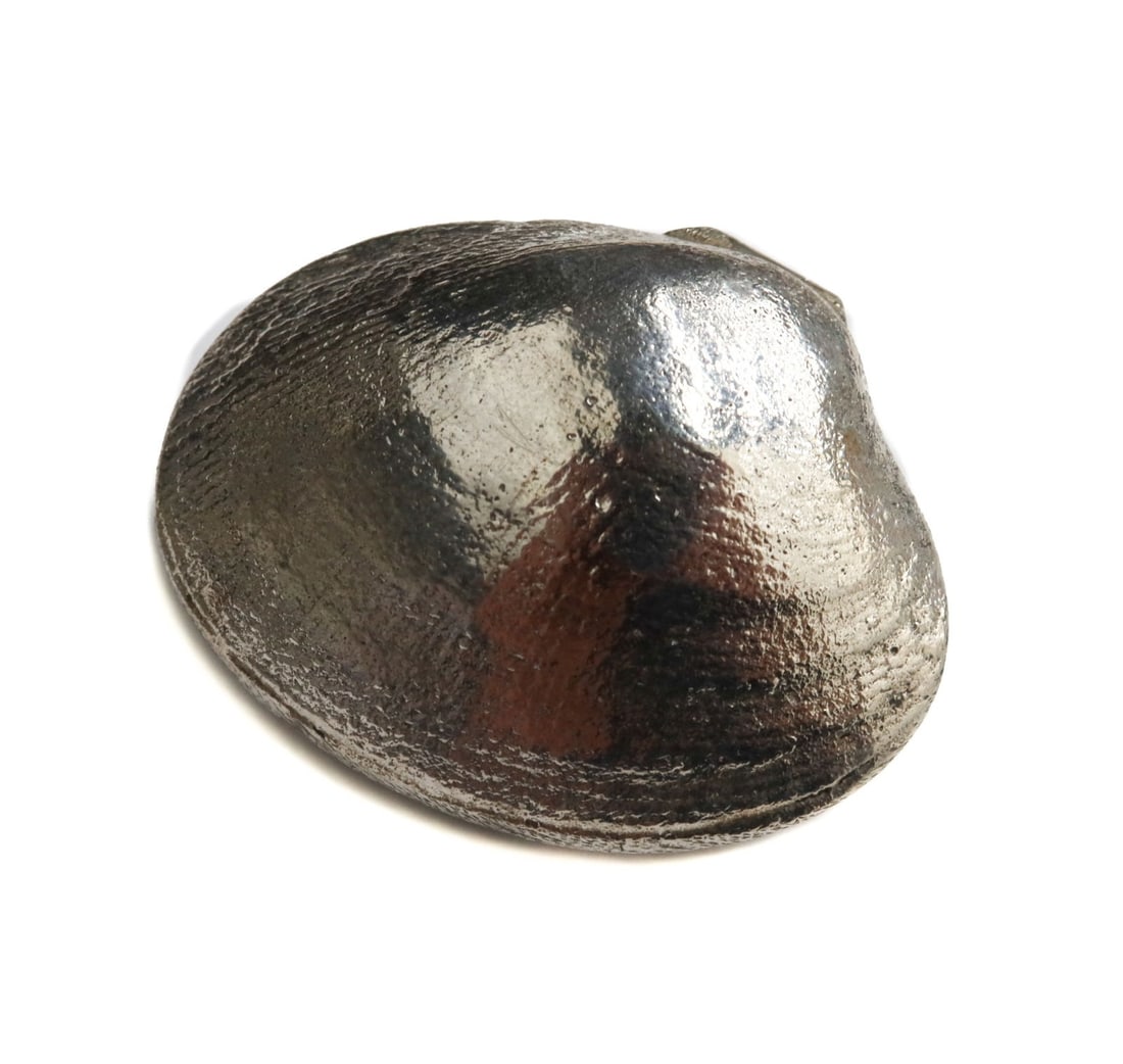 Tiffany & Co Portugal Sterling Silver Clamshell Trinket Box: Tiffany & Co Portugal Sterling Silver Clamshell Trinket Box. Marked Tiffany & Co. Sterling Portugal to edge with silver hallmarks. Weight Approx., 1.725 ozt Measures Approx., 2.125 inches x 1.6 inches