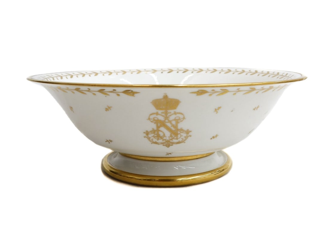 Manufacture de Sevres Napoleonic Footed Bowl: Manufacture de Sevres Napoleonic Footed Bowl, 1847, Saladier de forme Peyre de 2eme Grandeur, Gold vines to inner and outer rim with small gold sprigs and prominent Napoleonic "N" emblem to center. De