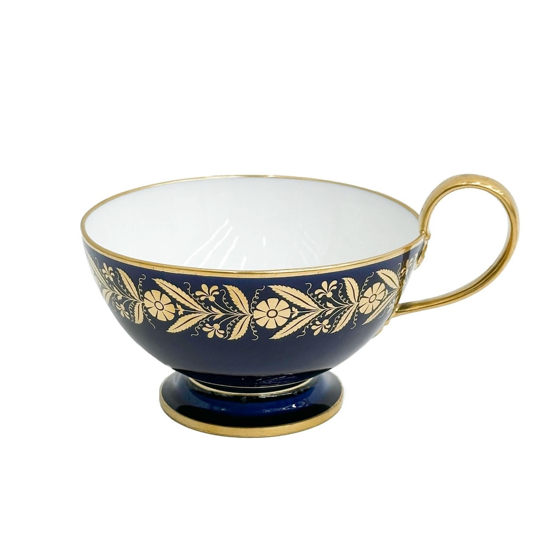 Manufacture de Sevres Capraire Cobalt Blue Gilt Porcelain Litron Cup: Manufacture de Sevres Capraire Cobalt Blue Gilt Porcelain Litron Cup. Cobalt blue ground with gilt decoration in the Capraire pattern. Underside marked Dore a Sevres 57 Weight: Approx. .5 lb Measureme